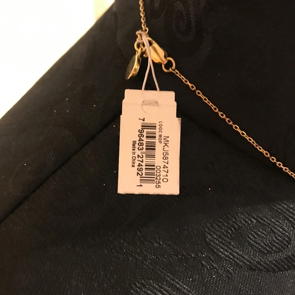 NWT Michael Kors Necklace - Picture 3 of 3